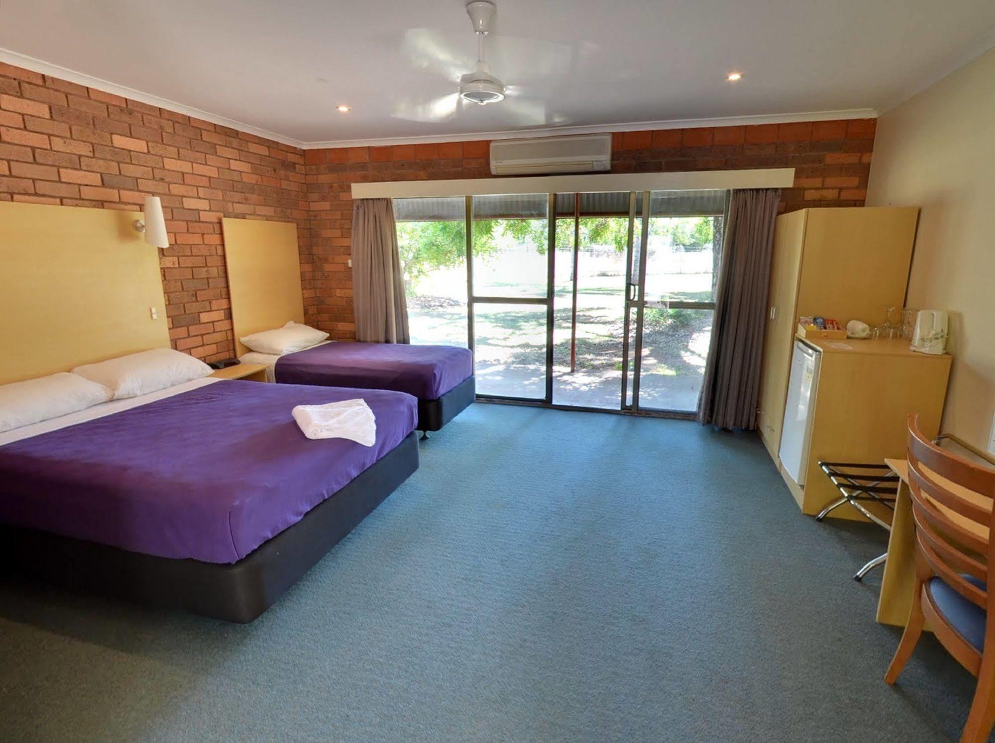 Contour Hotel Katherine Exterior photo